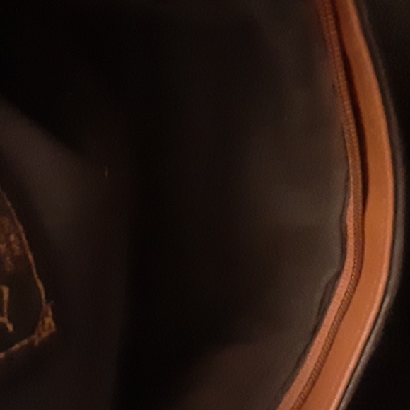 Black Leather Bag - Picture 7 of 10